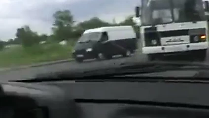 Bir kızla tanıştı ve onu ağızda becerdin