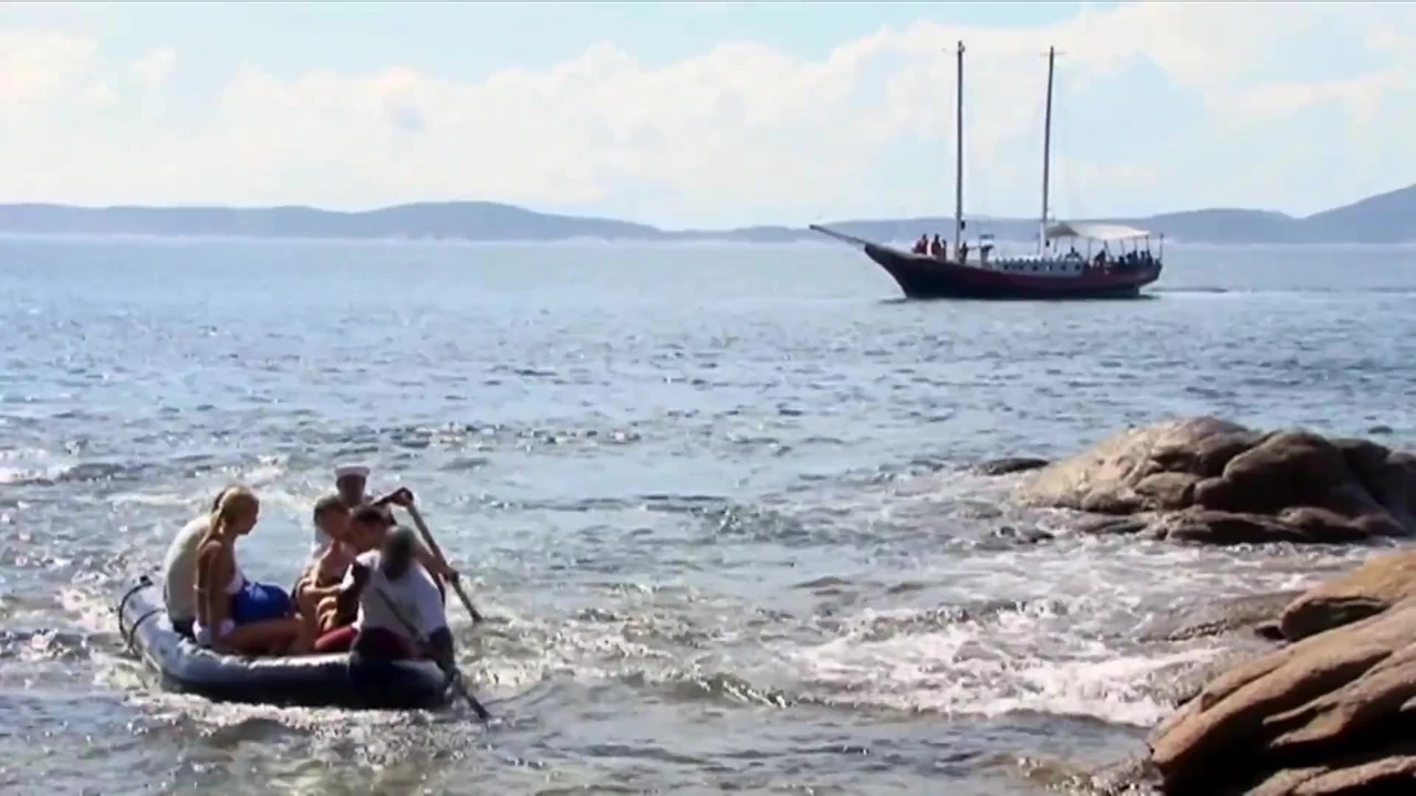 Blond nasty slut get hard fucked by 3 tourists on beach
