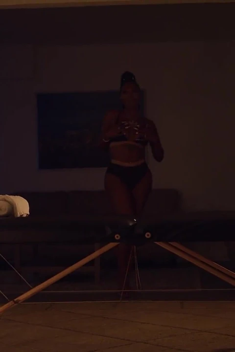 Erotik yağlı masaj 3 sum w/ ts paris