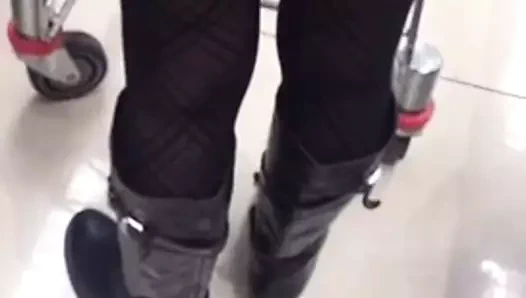 Asyalı orta yaşlı seksi kadınlar