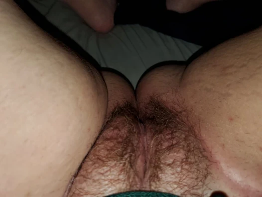 Bayan Glutty'nin en ıslak orta yaşlı seksi kadın amcık höyük ile yakın bakış açısı vibratör inleme seansı!