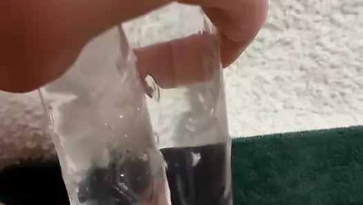 Islak amcığımı iki dildoyla esnetiyorum