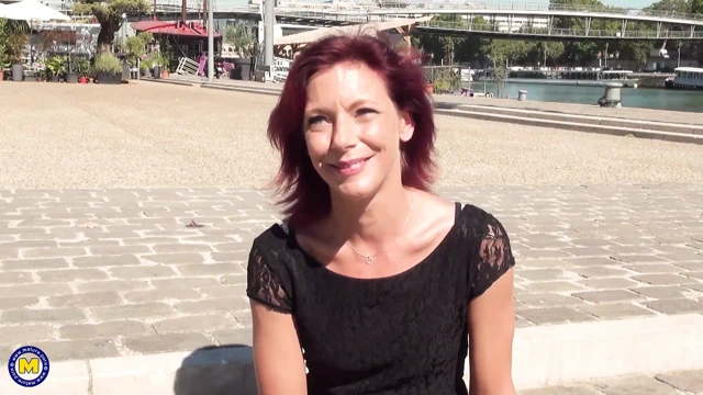 Sıska anne emmek ve sikme şanslı kel oğlan