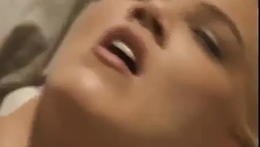 Evli kadınlar evde yalnız evli kadın