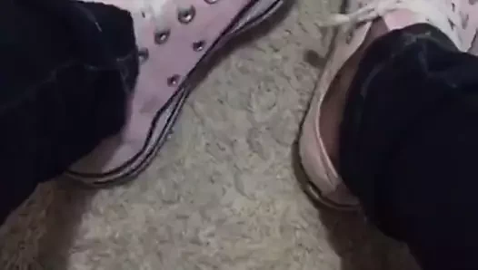 pembe converse ön izlemede latin