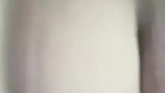 kız arkadaşı parmak içinde KEDİ