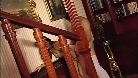 Büyük memeli inanılmaz seksi sekreterler büyük yaraklarla sikiliyor