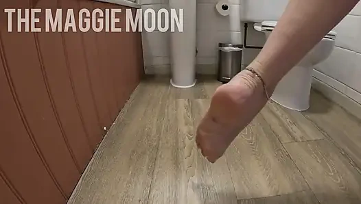 Bakış açısı ayaklarımı izlerken ben seni görmezden geldim