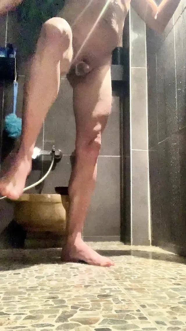 Sperm göt deliğimden fışkırıyor