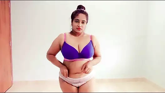 Hintli büyük memeli azgın arya yenge mastürbasyon yapıyor