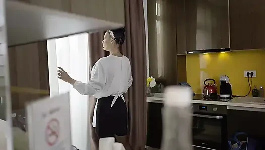 Hizmetçiler de sikişmek ve sakso çekmek için işe alınıyor