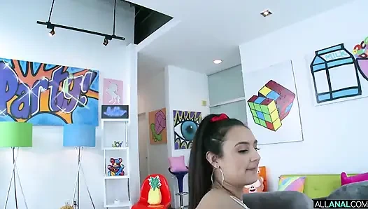 Eliza ve Kiarra için ATM Tanıtımı