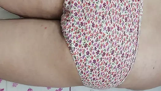 2. 18 yaşındaki kız öğrenciler büyük oğlan tarafından sikiliyor