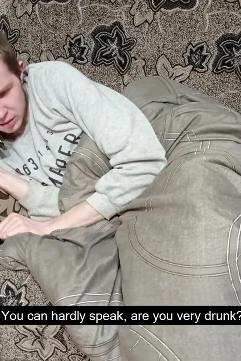 Minyon kız sert ve sert seviyor