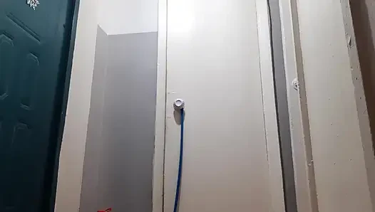 After work at the hospital I stayed to relax and cum