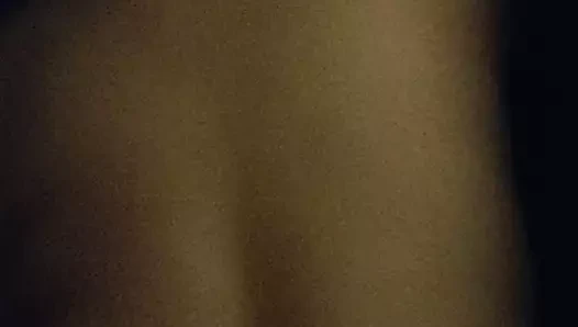 arkadan gelen köpek