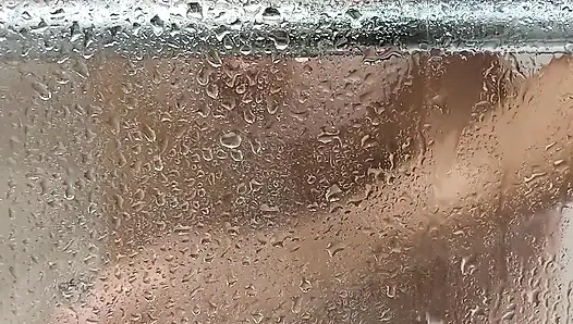 Büyük memeli üvey kız kardeş