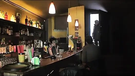 Yaşlı adam yarak emiyor