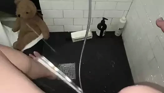 Su stimülasyonu- evde duşta yoğun gerçek orgazmı çoğalt-amatör- Suudi Arabistanlı snowwhite- güzel beyaz kız- müslüman