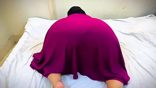 Kirli göt deliği ve amcık mms canlı - büyük götlü Kahireli Müslüman kız