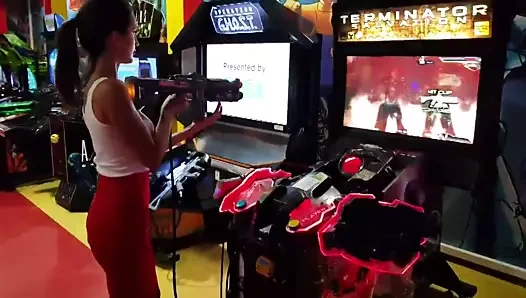 video oyunları oynamayı severim