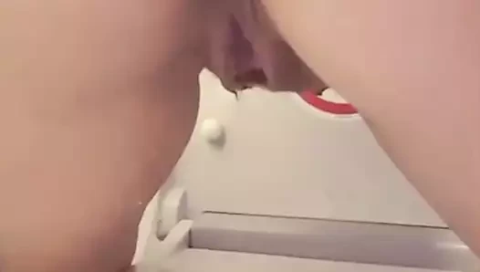 Kalın sürtük işiyor üzerinde the uçak