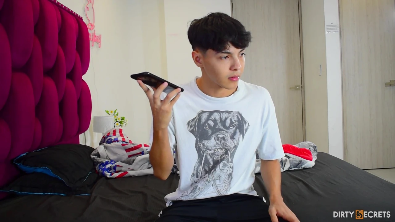 डॉक्टर hannah उसे बेहतर बनाने के लिए अपने सौतेले बेटे को चोदती है।