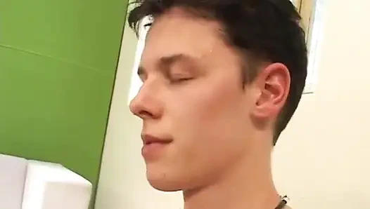 Jack harika boşalma yapıyor