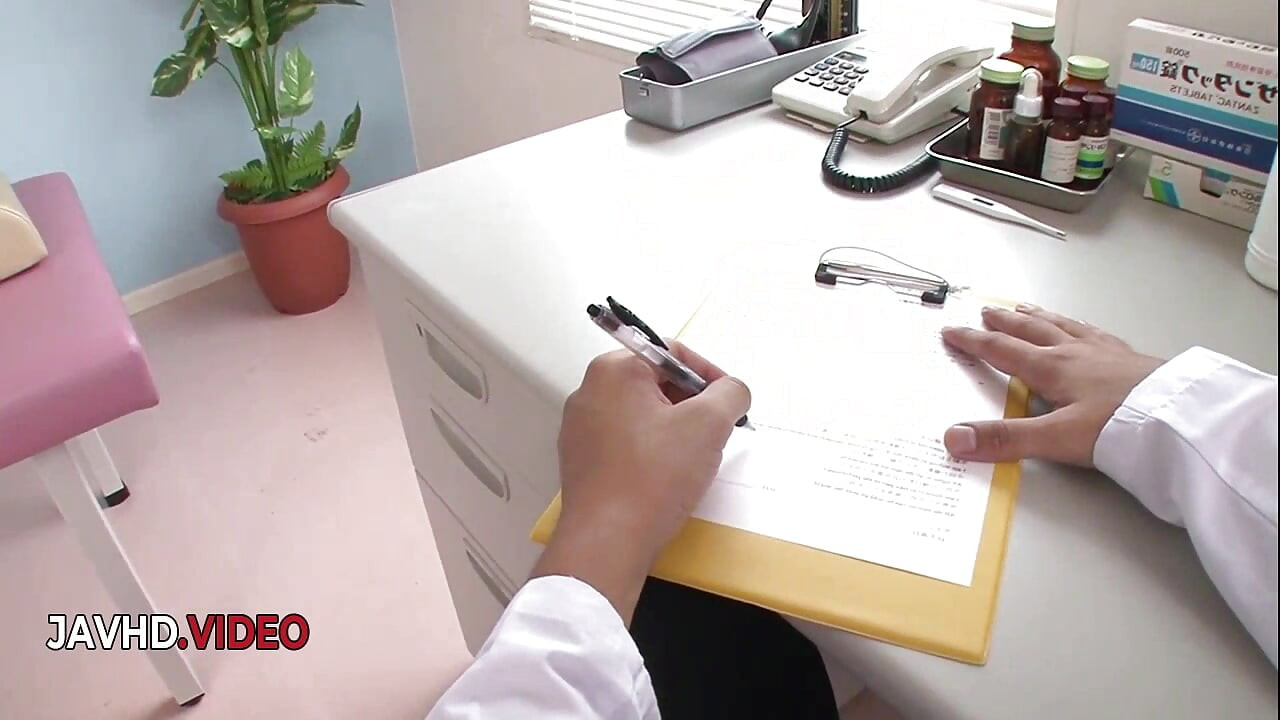 Kyoka Mizusawa Japon kamera şovunda yoğun sakso çekiyor