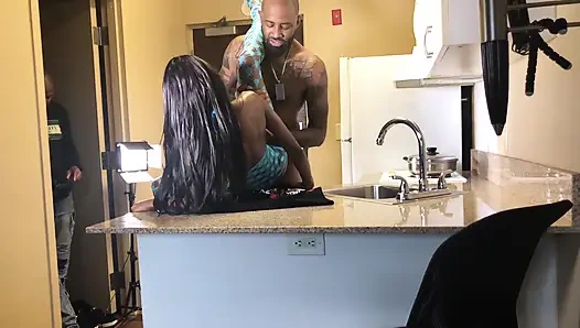 Ateşli akşam yemeğinde bts