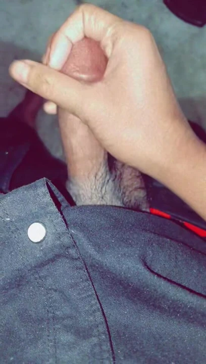 Iam evde yalnızken yumuşak bir şekilde mastürbasyon yapıyor