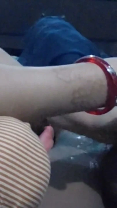 Desi bhabhi desi Lund'a masaj yağı sürerek | Klip 2