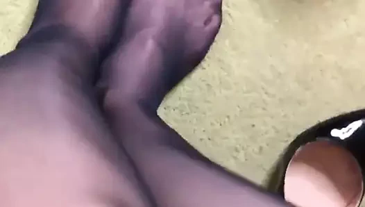 siyah külotlu çorap ayak ve topuklu olgun