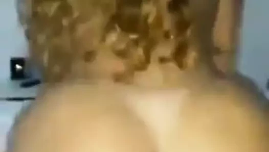 Büyük göt yarağı yutuyor