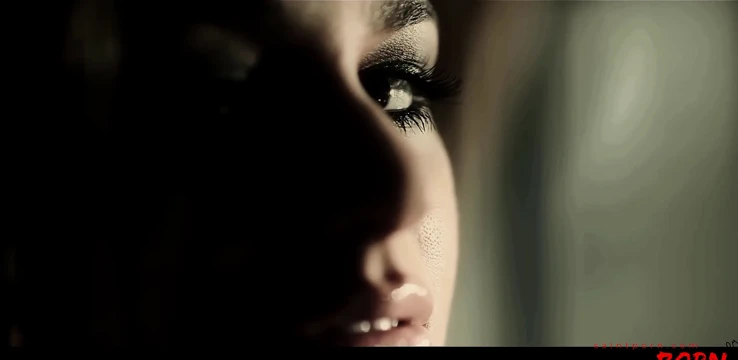 Cathy Heaven ve Megan Coxxx gece geç saatlerde anal fahişeler