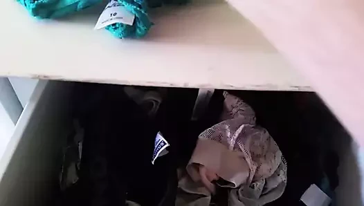 ev arkadaşı külot ile mastürbasyon