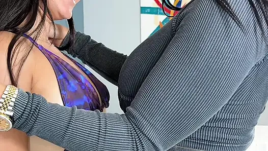 Yeni öğrenci melody ve damosky