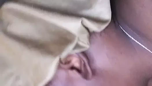 Abanoz kraliçe tıraş ve emdi onun çük