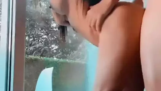 Çok fahişe, çok aşılı covid