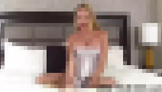 Gerçekten büyük bir sik joi topluyor gibi görünüyorsun