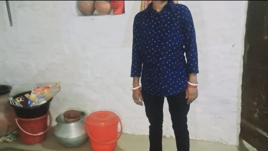 Xxx azgın desi Hintli köylü yenge devar ateşli Hintli web dizisi seks tarafından amcık sikişi