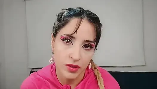 Selam bebeğim! Beni ziyarete gelen komşumu beklerken yaptığım bir video bırakıyorum!