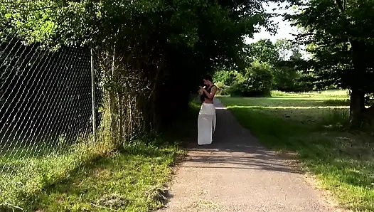 Lilly Fox Arabada Çifte Penetrasyonlu Üçlü Grup Seks