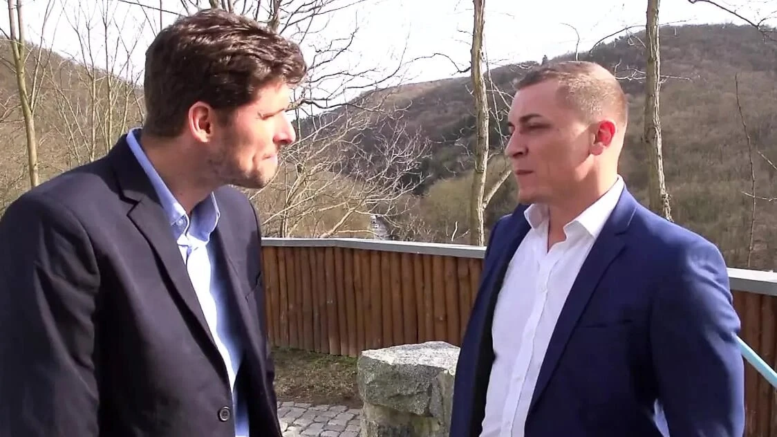 Người giúp việc cho hai lần thâm nhập