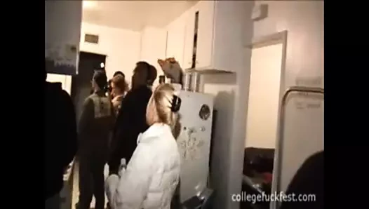 Yaramaz bebek kahrolası hardcore at the parti ile büyük çük