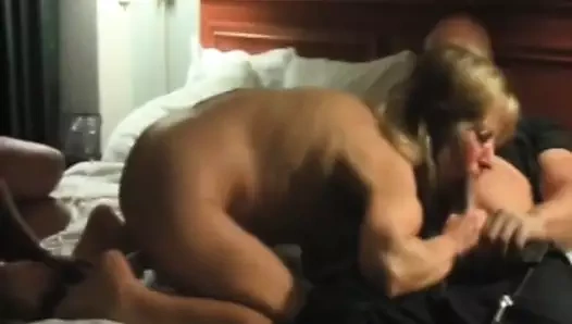 Benim milf ifşa – ev yapımı karısı toplu tecavüz