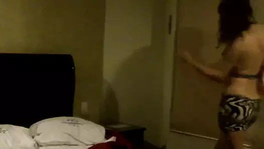 nikki ladyboys gidiyor