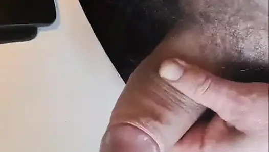 Mastürbasyon yapıyor ve boşalıyor... Tekrar