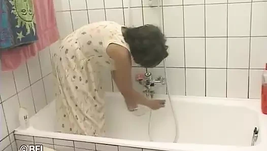 Islak ve azgın olgun amcık