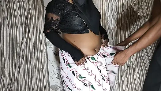 Ateşli sari romantizmi ve romantizm zamanı ve seks